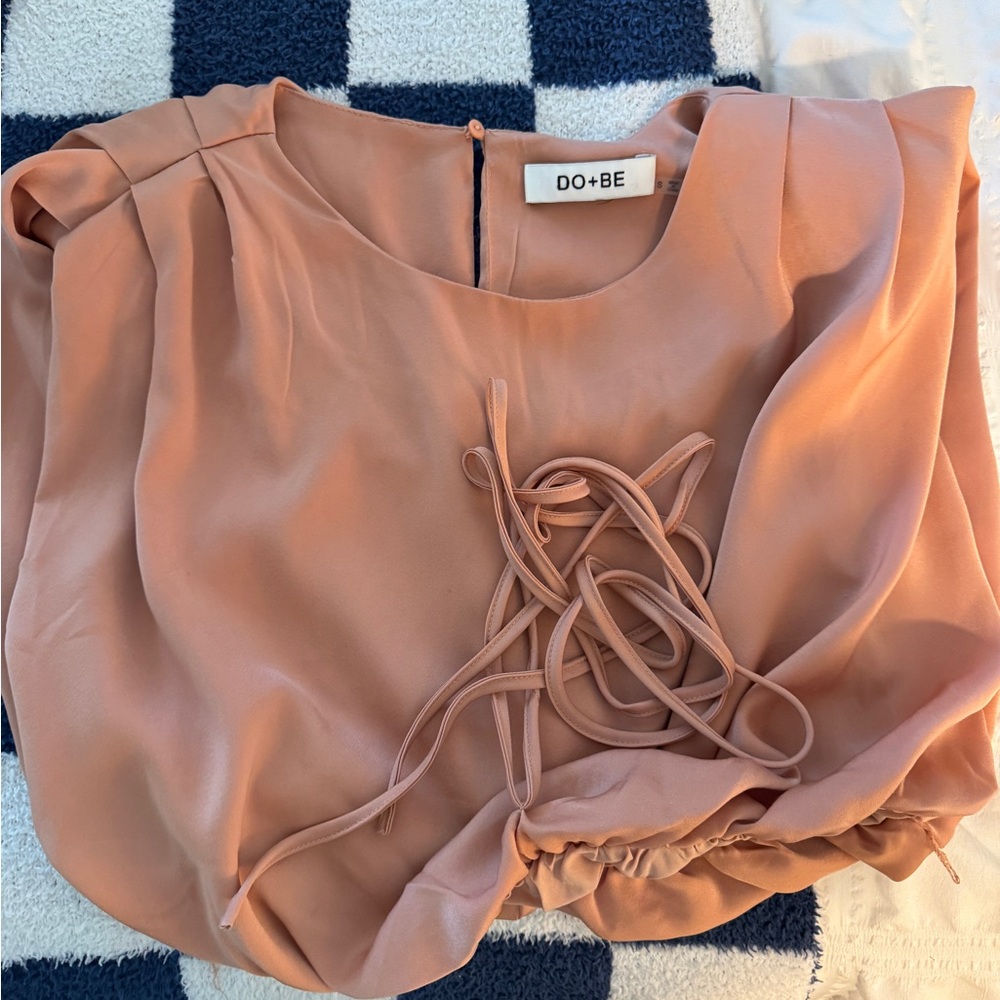 DO + BE SATIN TIE WRAP TOP